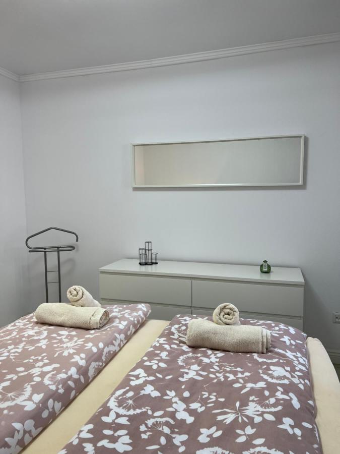 CaransebeşComplex Rezidential Anaアパートメント エクステリア 写真